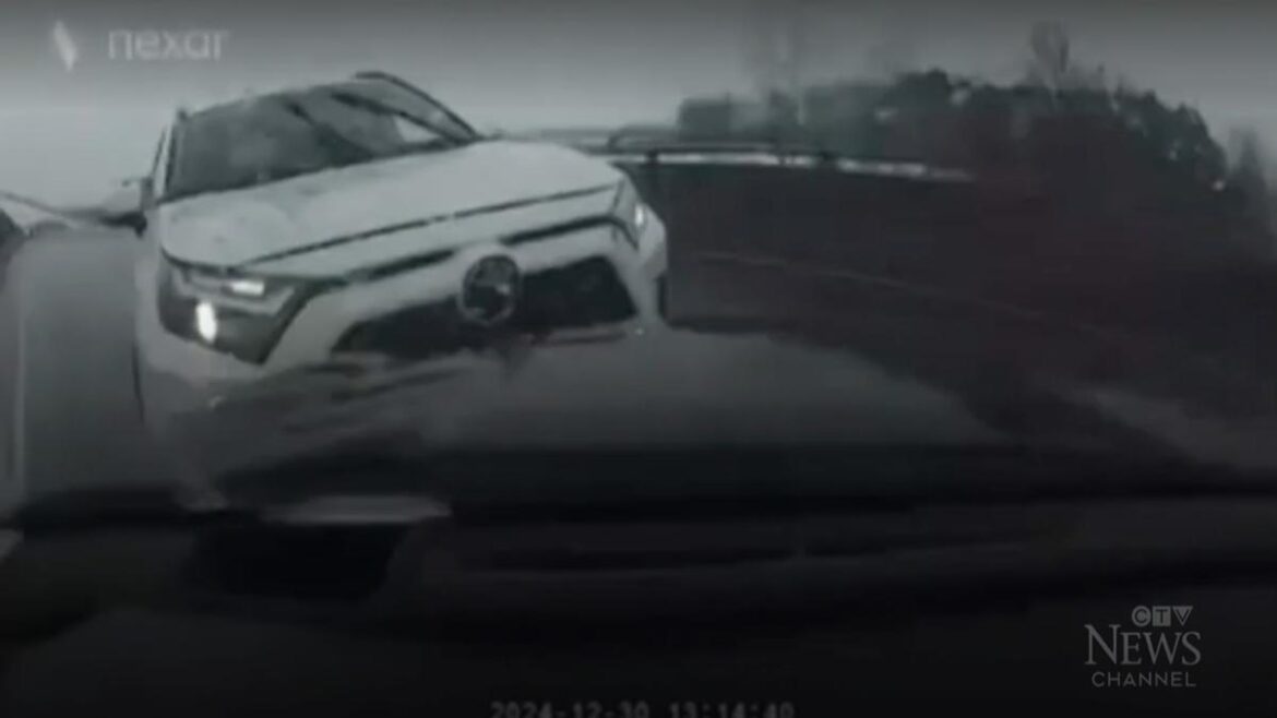 Canadian driver charged after ramming car head-on in terrifying road rage incident: video